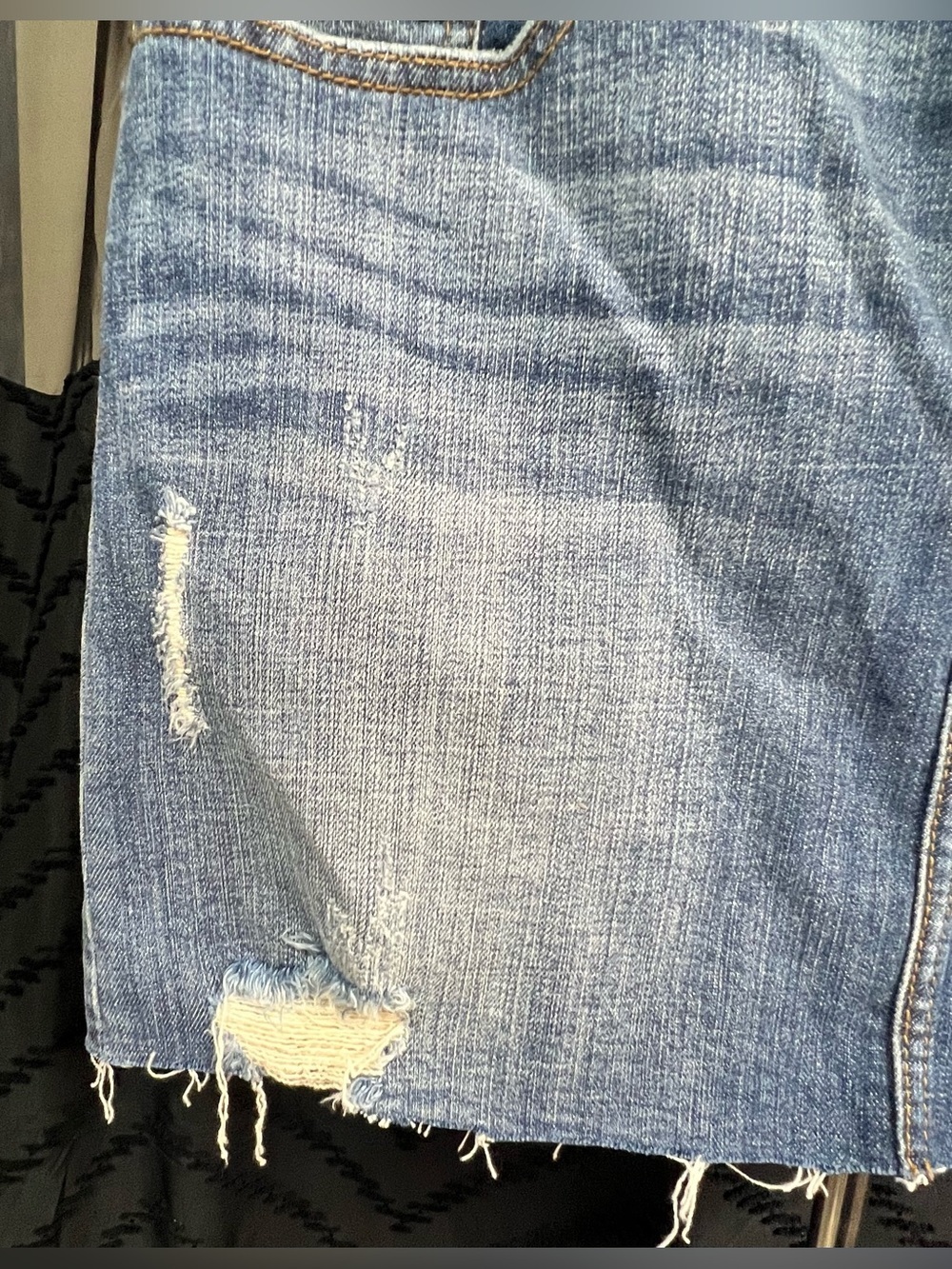 NWT Eunina Stretch Distressed Denim Mini Skirt - Large - Picture 5 of 6